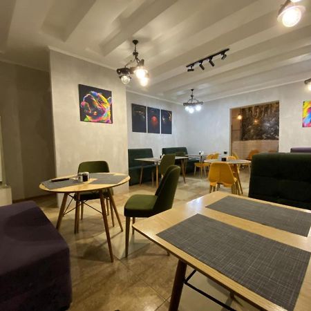 Hotel Alma Ata Zhosaly Buitenkant foto