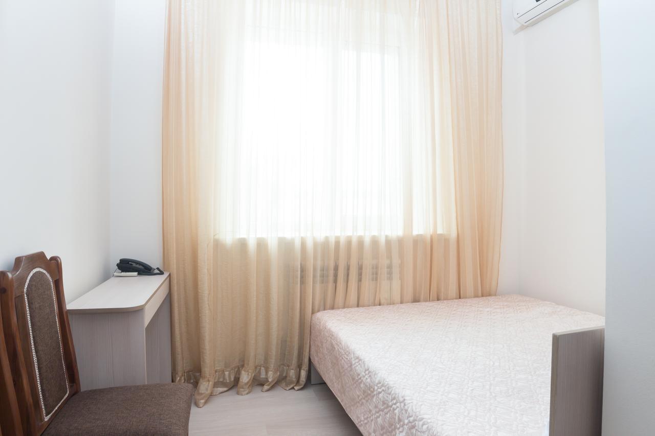 Hotel Alma Ata Zhosaly Buitenkant foto