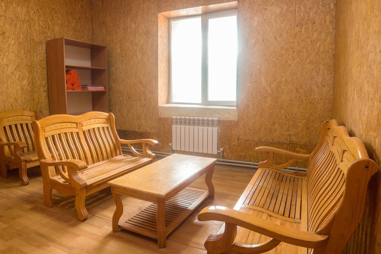 Hotel Alma Ata Zhosaly Buitenkant foto